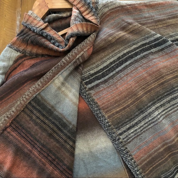 {Dor Dor Couture} Pullover Sweater/Wrap - Picture 3 of 6